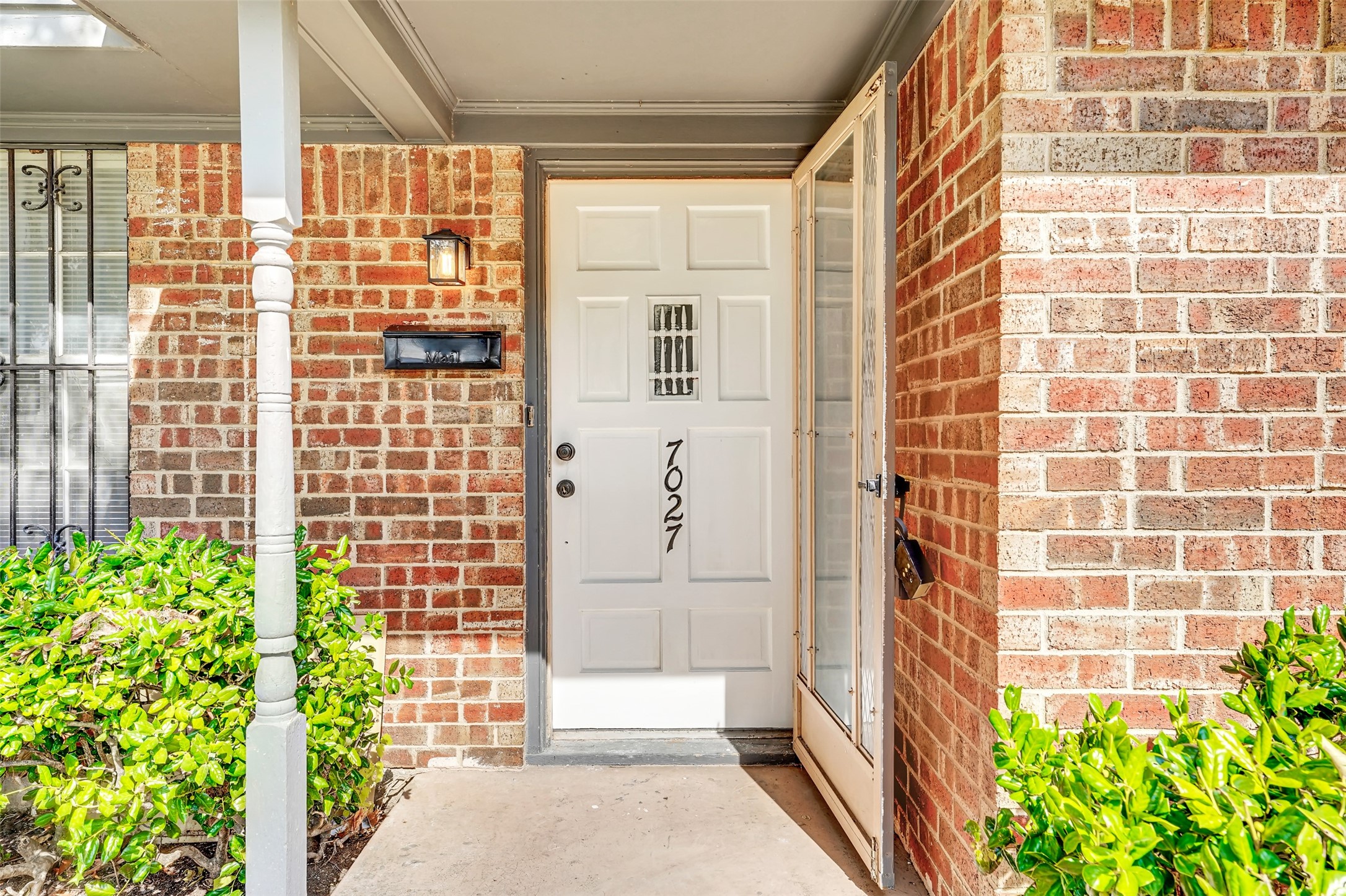 7027 Hunnicut Road Dallas TX 75227