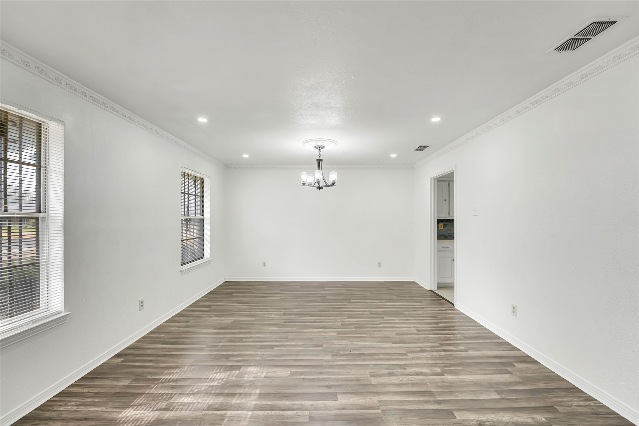 7027 Hunnicut Road Dallas TX 75227