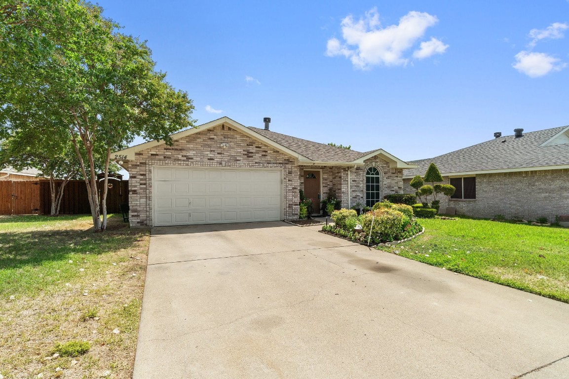 2514 Sarita Court Dallas TX 75211