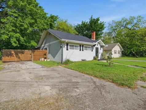 723 S Dixon Street Gainesville TX 76240