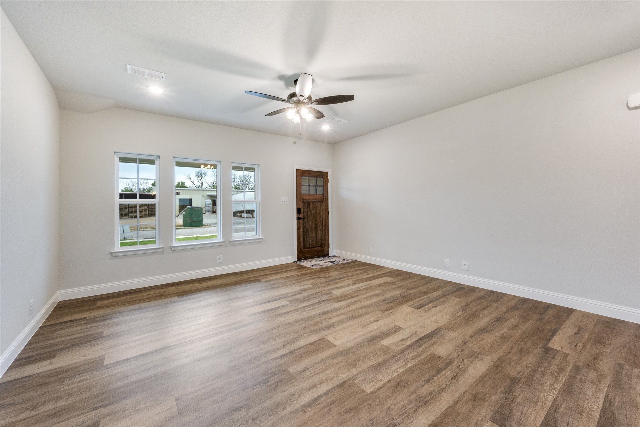 204 Walnut Street Whitesboro TX 76273