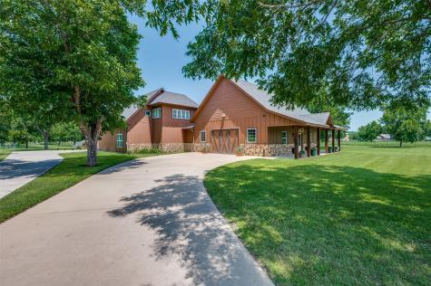 1922 Burkett Court Cleburne TX 76033