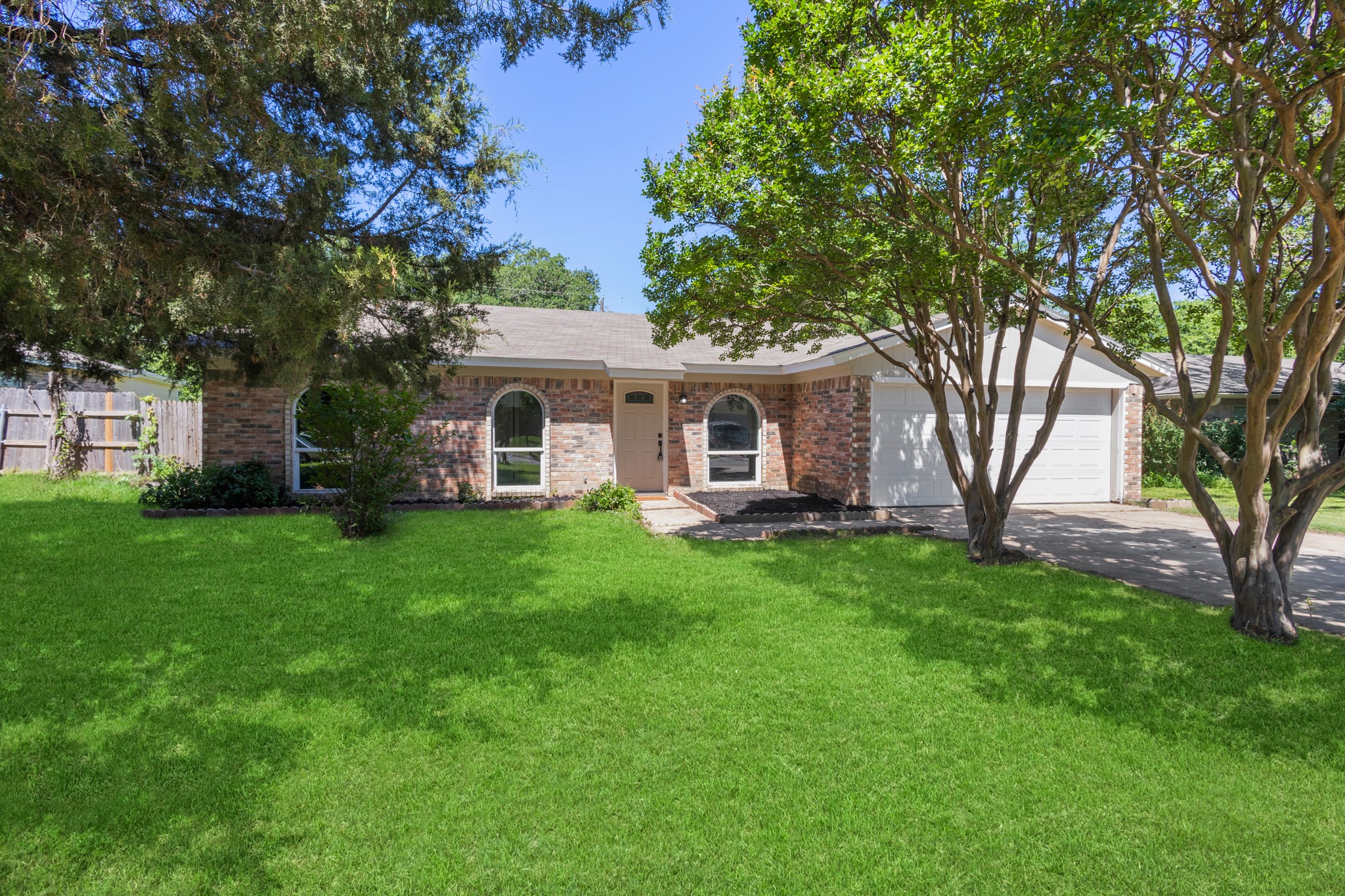 6206 Springwood Drive Arlington TX 76001