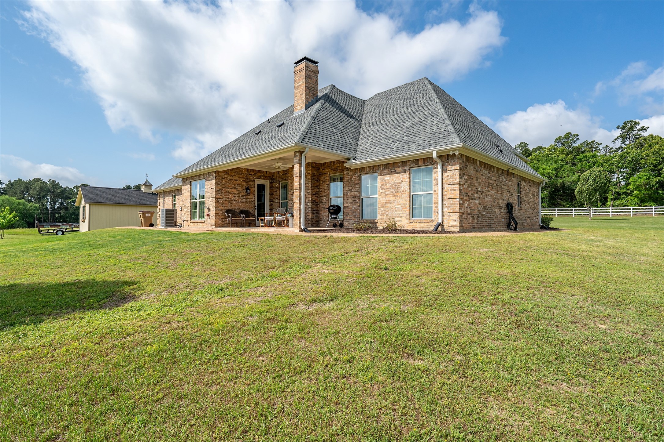17555 County Road 1108 Flint TX 75762