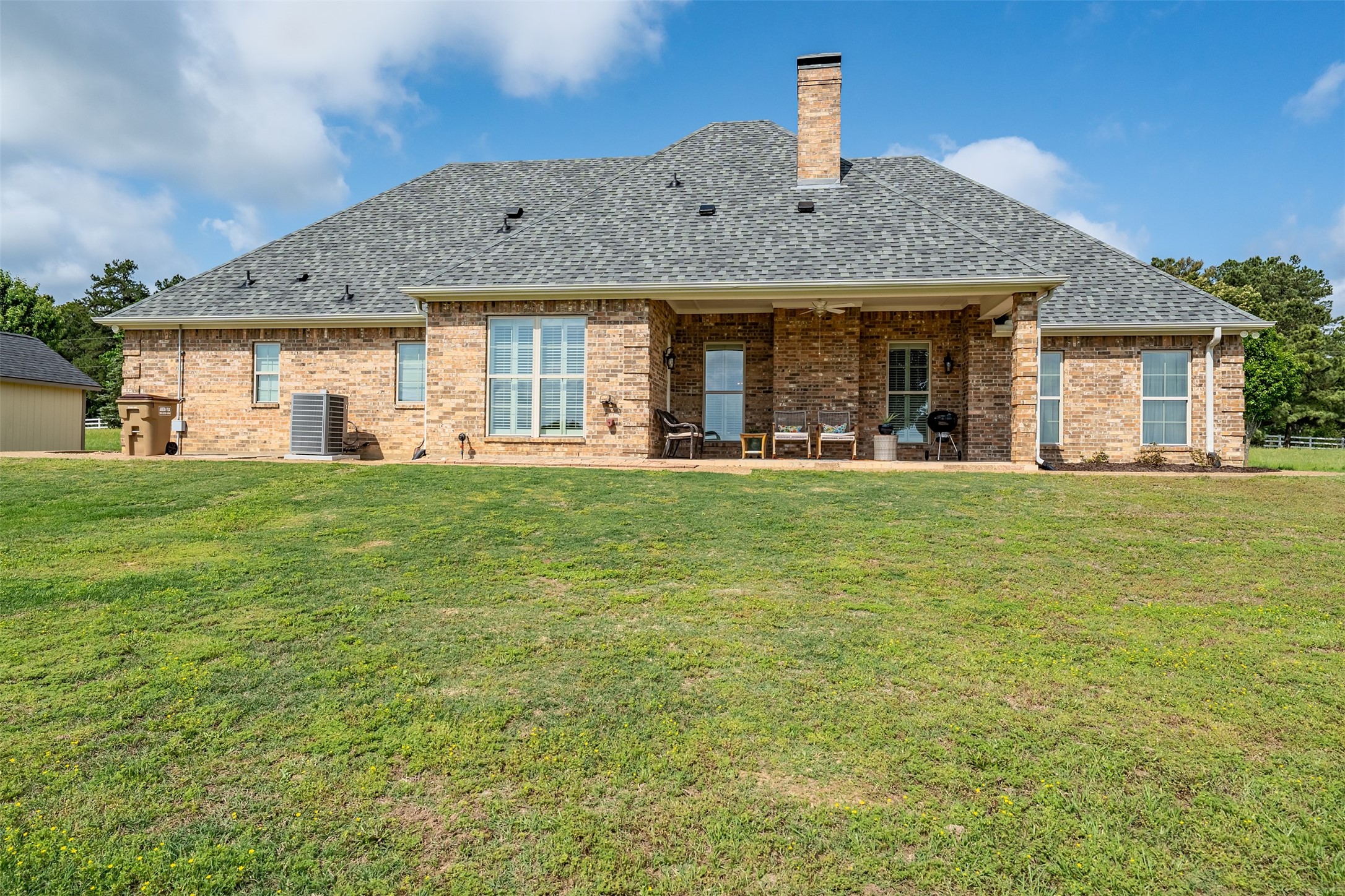 17555 County Road 1108 Flint TX 75762