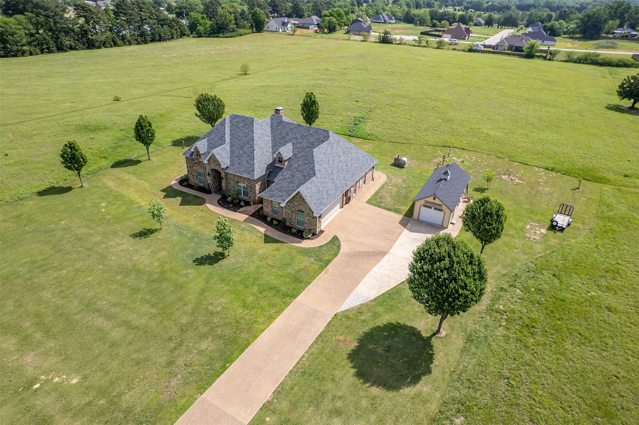 17555 County Road 1108 Flint TX 75762