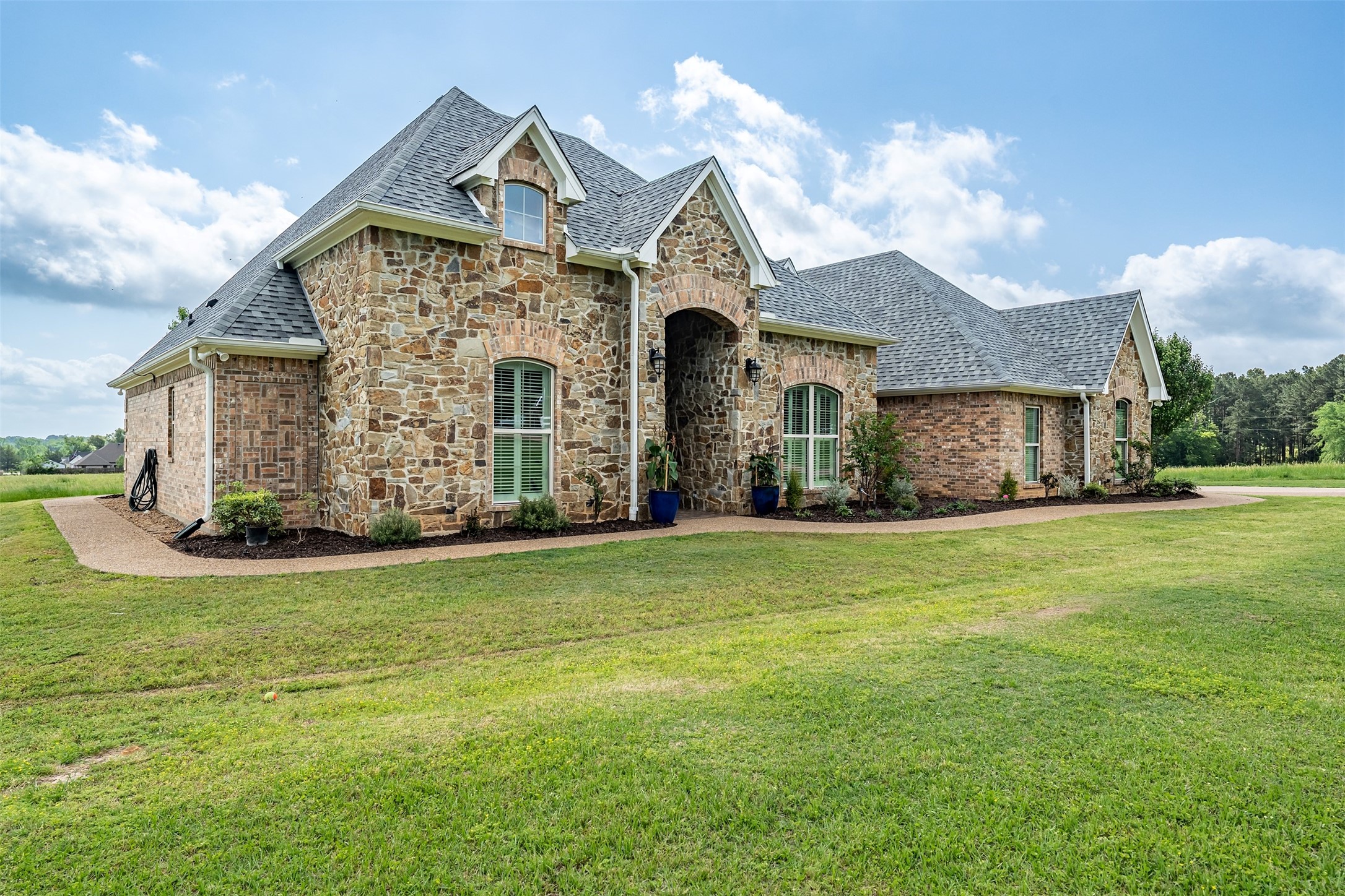 17555 County Road 1108 Flint TX 75762
