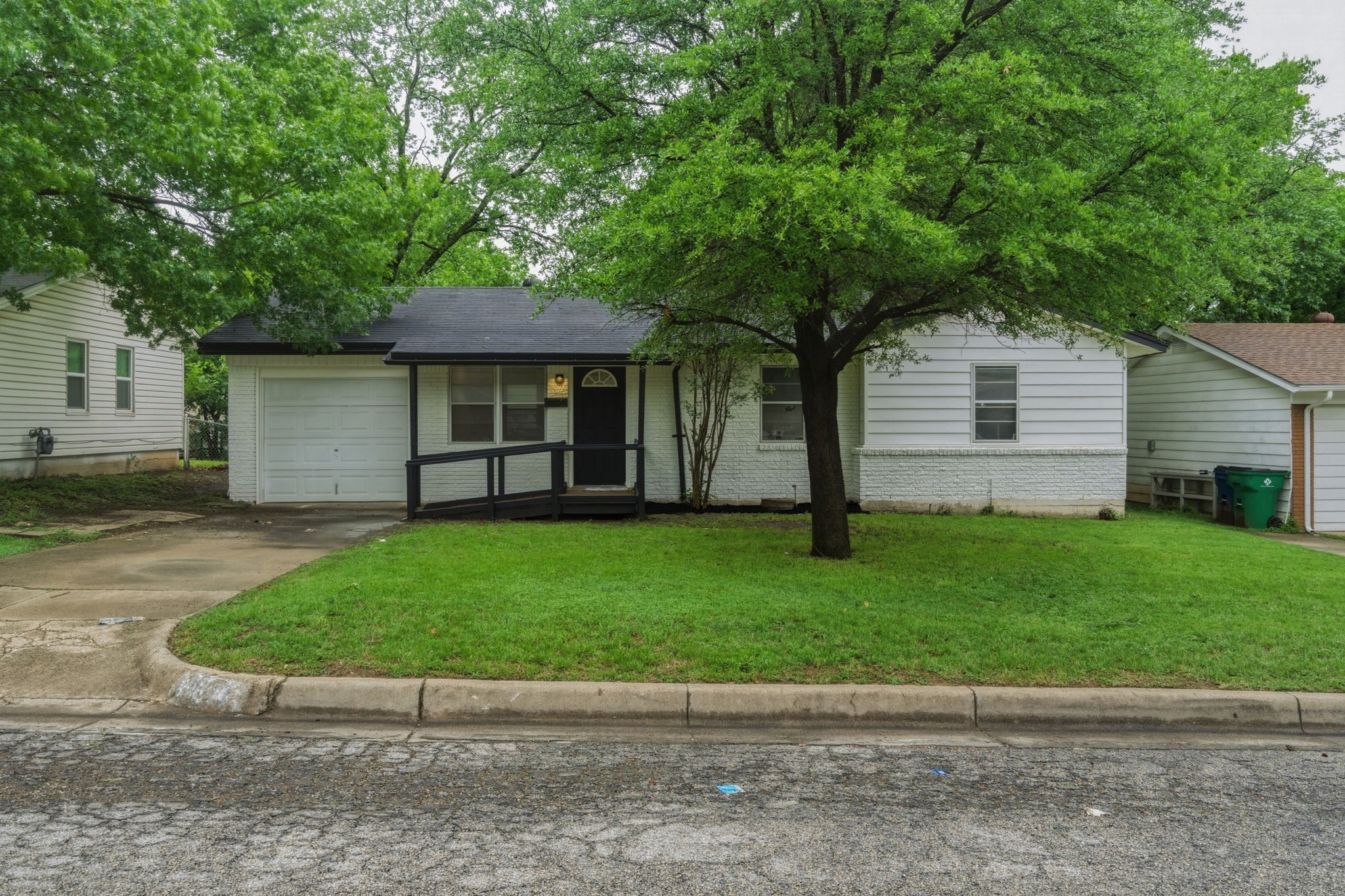 3937 Woodlane Avenue Haltom City TX 76117