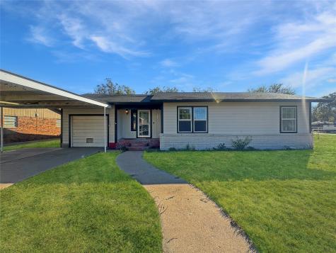 211 Oak Roscoe TX 79545