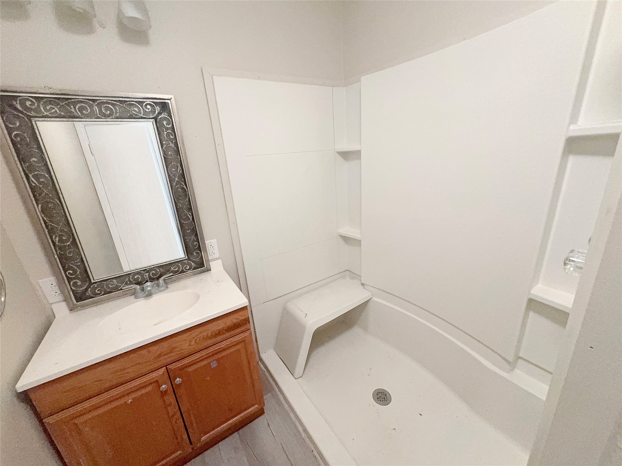 211 Oak Roscoe TX 79545