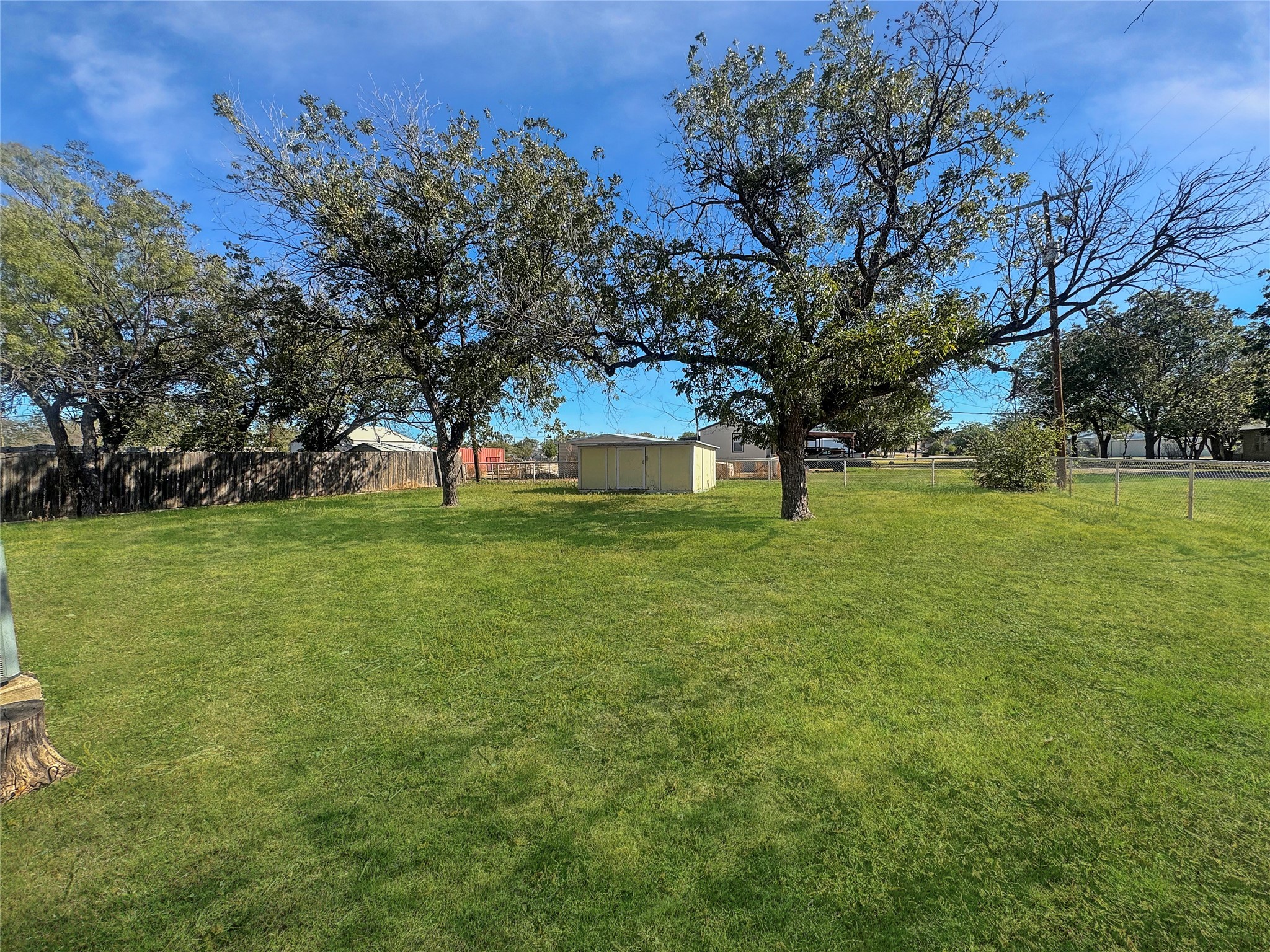 211 Oak Roscoe TX 79545