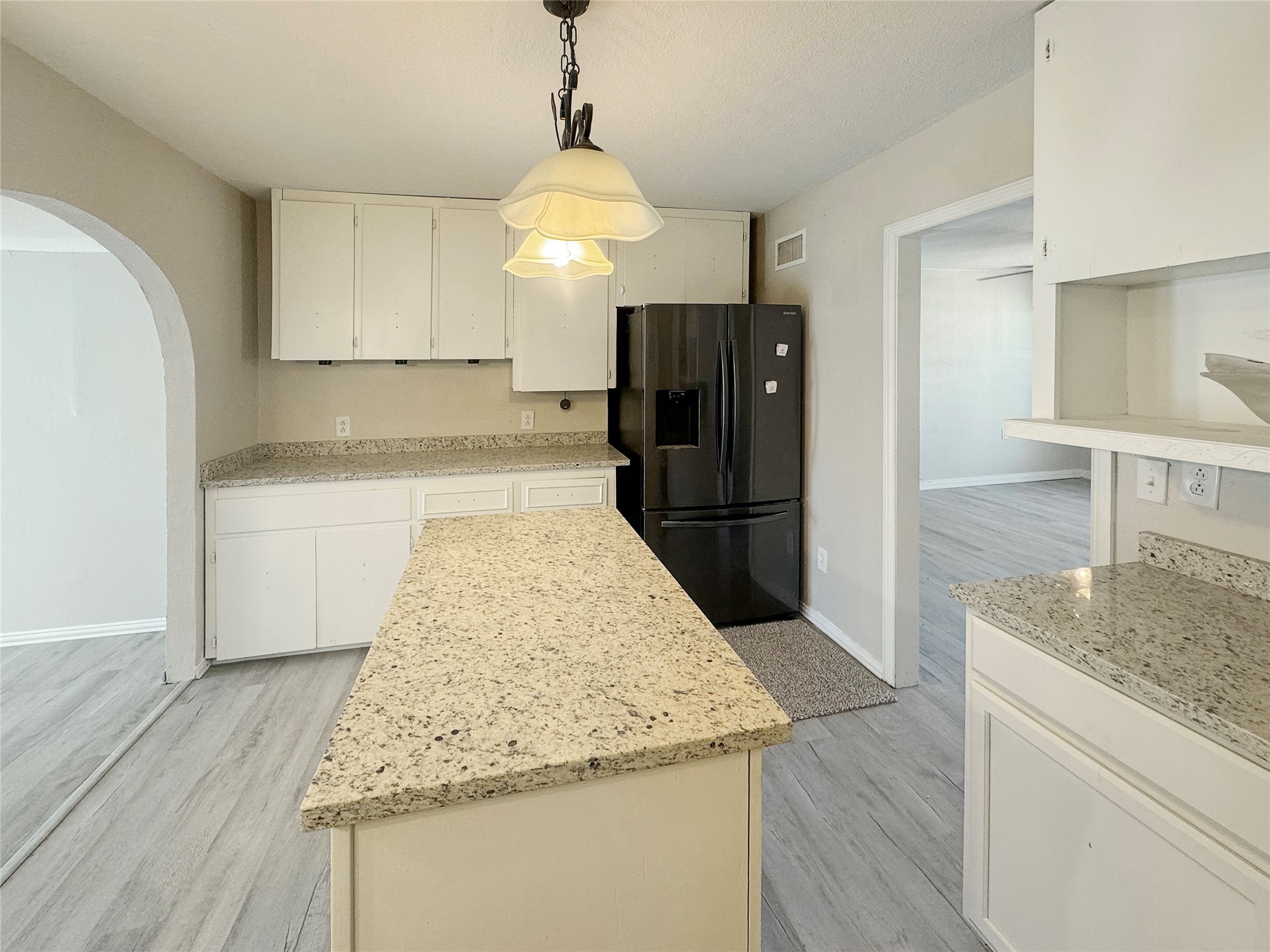 211 Oak Roscoe TX 79545