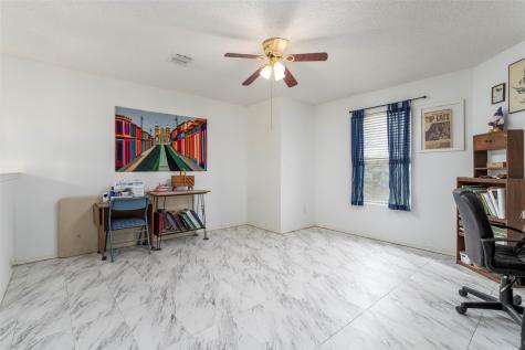 4333 Meadowknoll Drive Fort Worth TX 76123