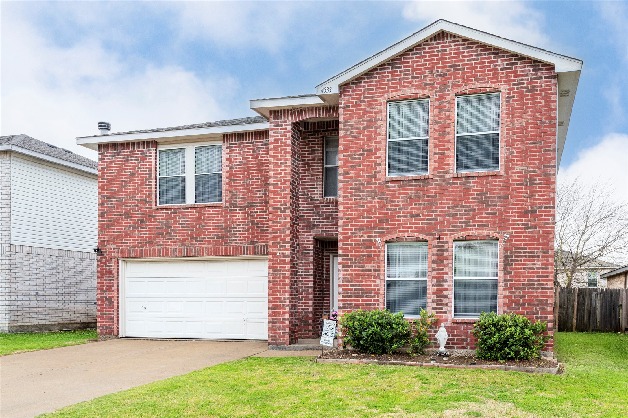 4333 Meadowknoll Drive Fort Worth TX 76123