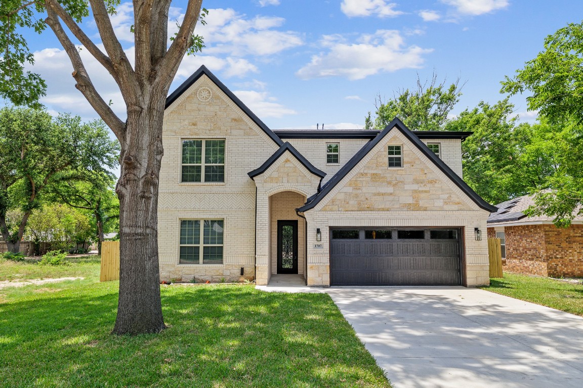 1707 Etain Road Irving TX 75060
