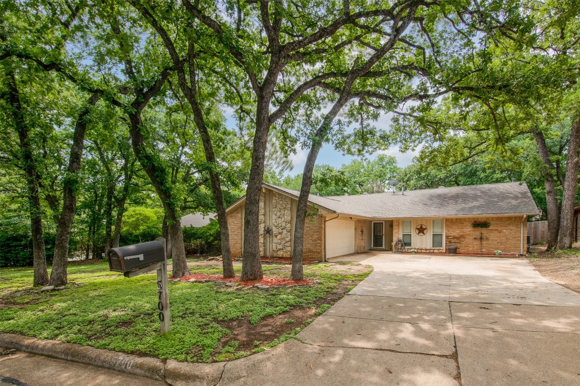 5700 Stage Line Court Arlington TX 76017