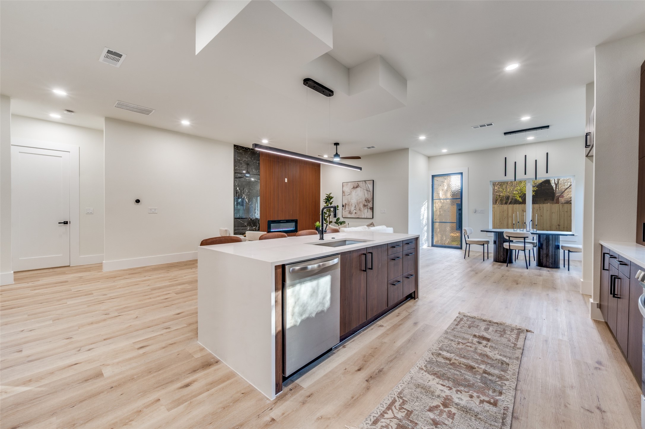 1836 Pueblo Street Dallas TX 75212