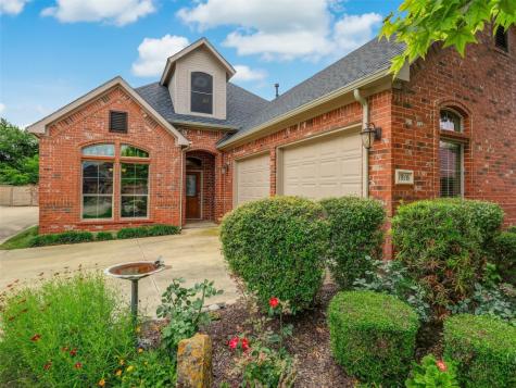 1816 Masters Drive Desoto TX 75115