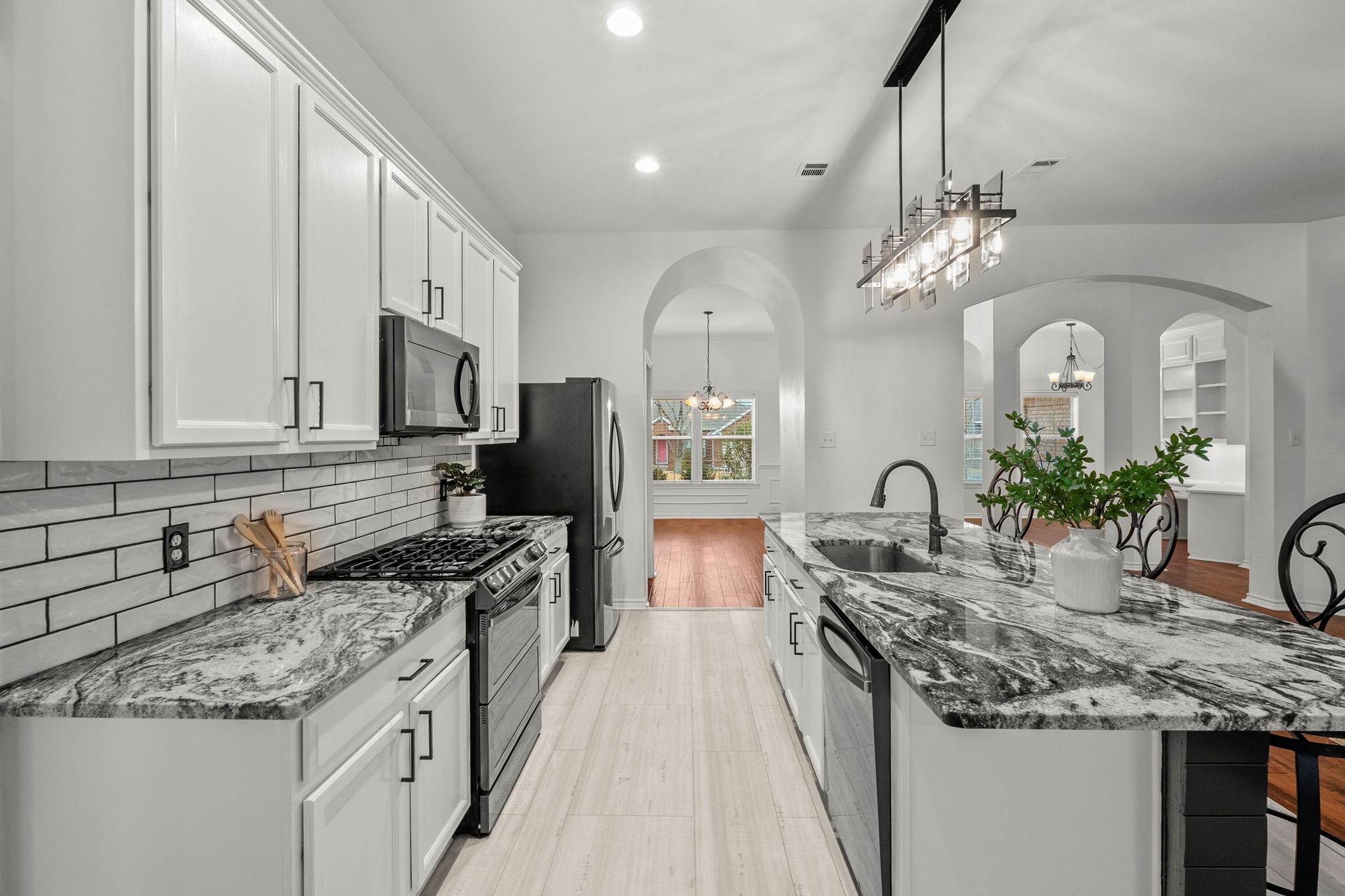 1011 Diane Street Aubrey TX 76227