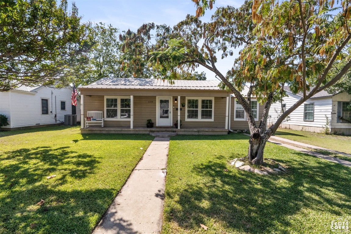 2209 Durham Avenue Brownwood TX 76801