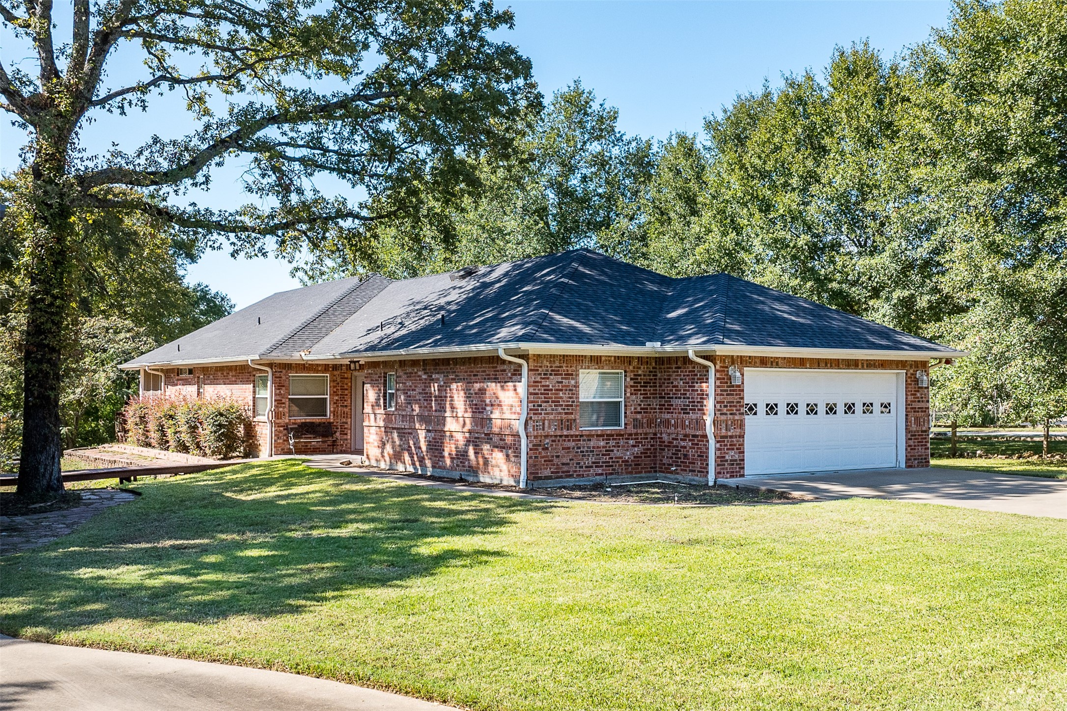 200 Bushwhacker Drive Mabank TX 75156