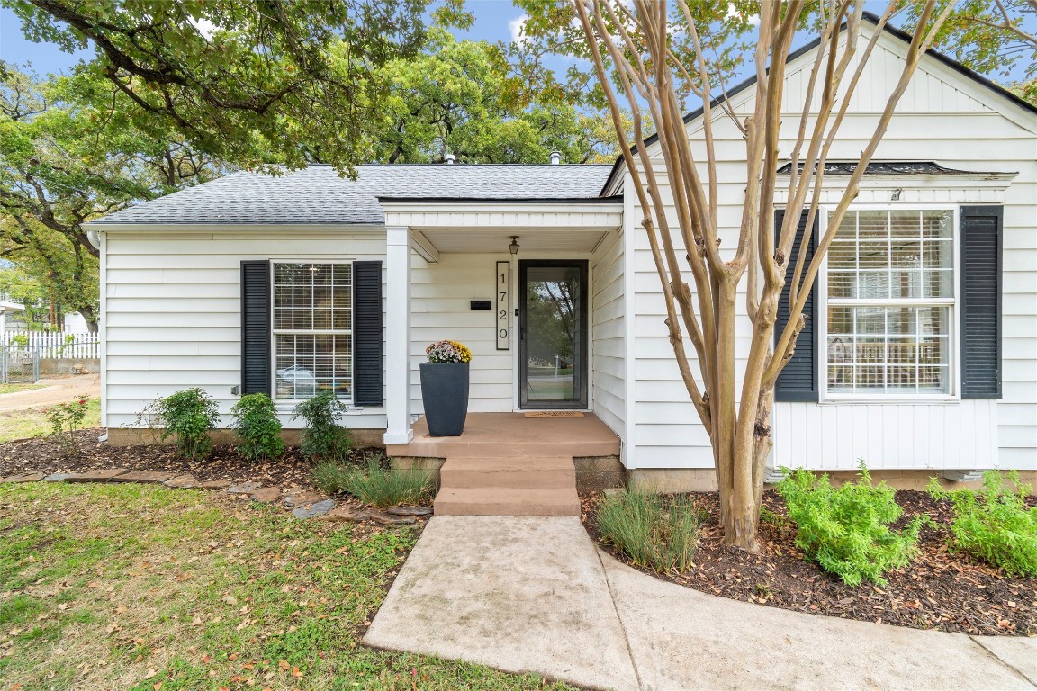 1720 Bluebonnet Drive Fort Worth TX 76111