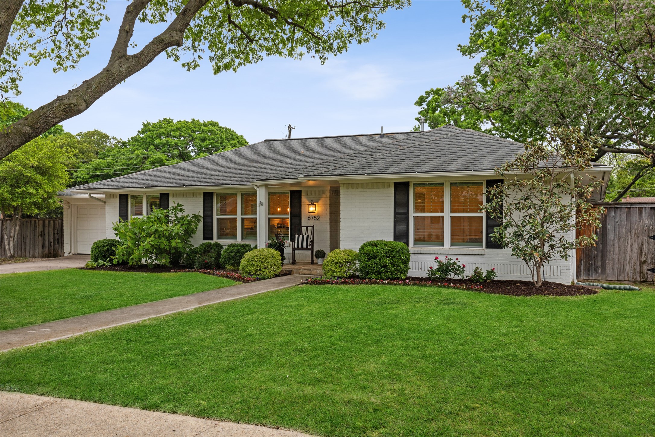 6752 Braeburn Drive Dallas TX 75214