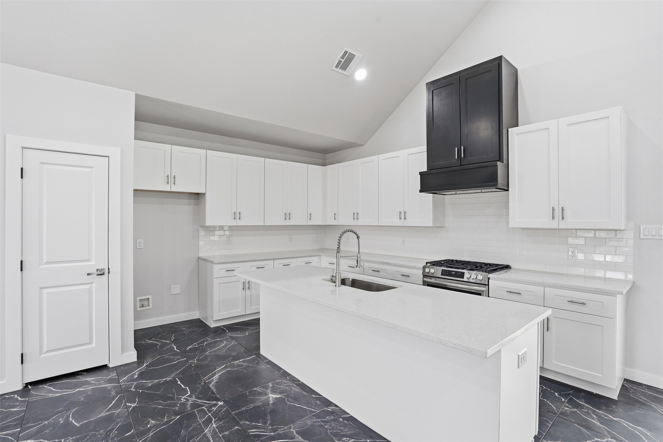 544 Highview Court Godley TX 76044