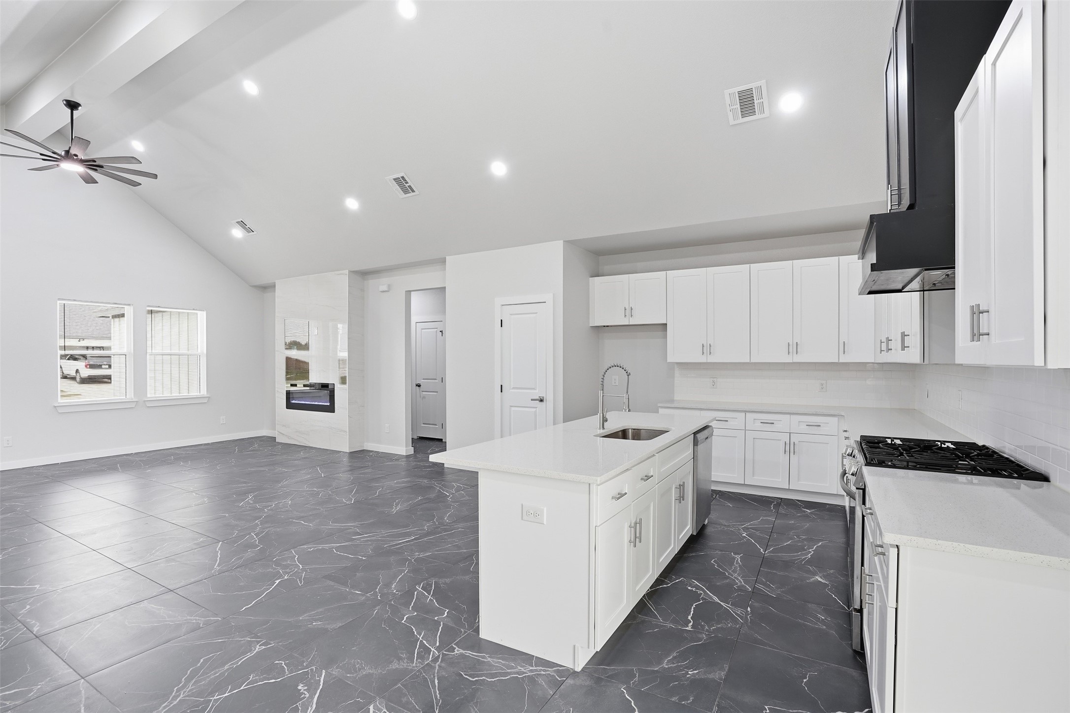 544 Highview Court Godley TX 76044