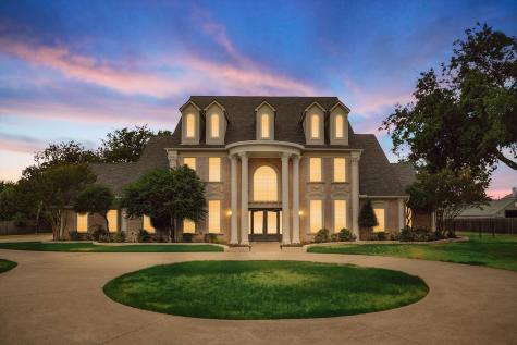 2800 Park Drive Dalworthington Gardens TX 76016