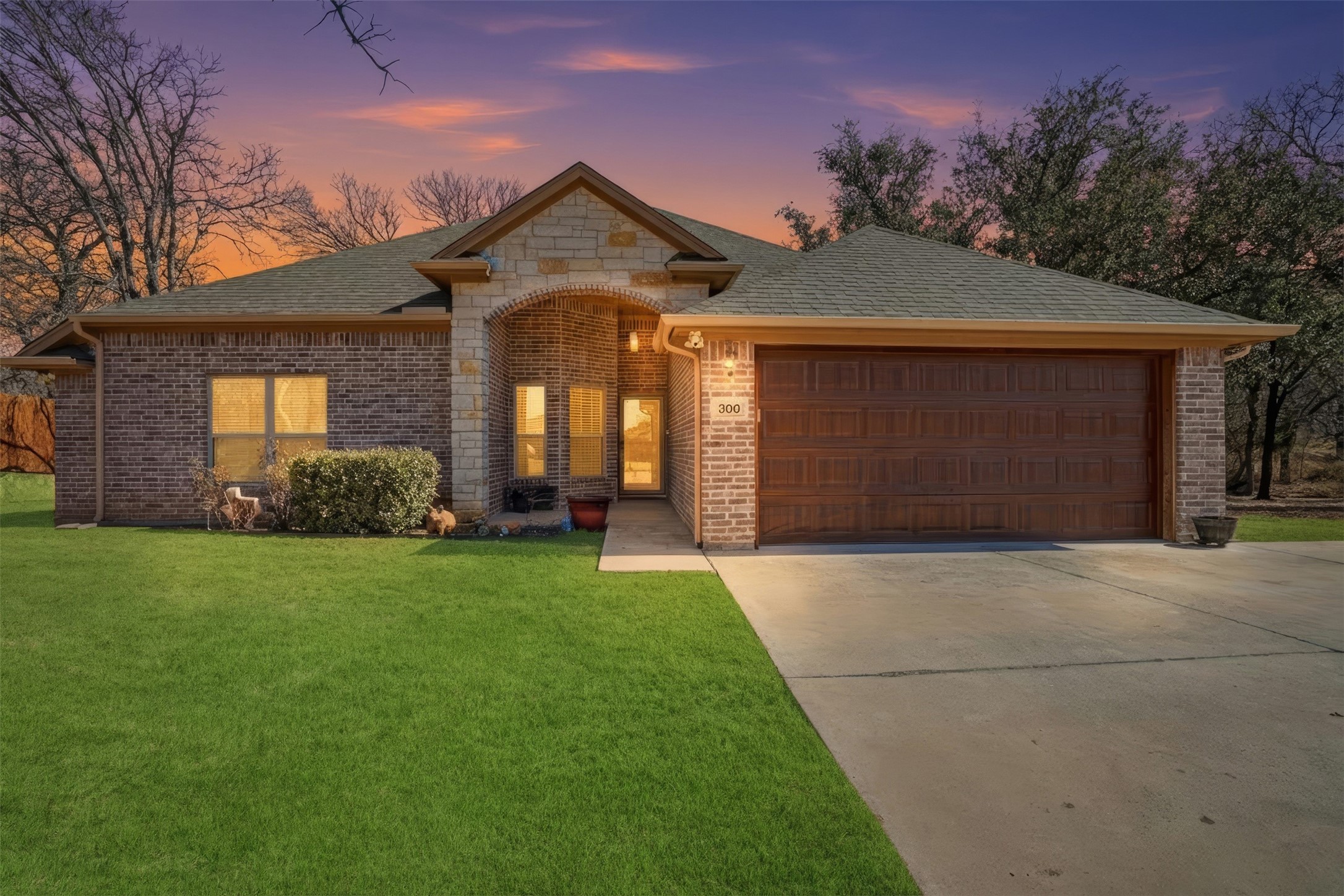 306 Donna Circle Granbury TX 76049