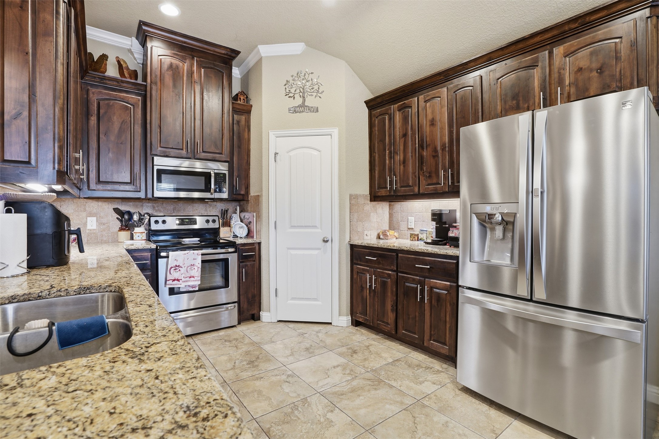 306 Donna Circle Granbury TX 76049