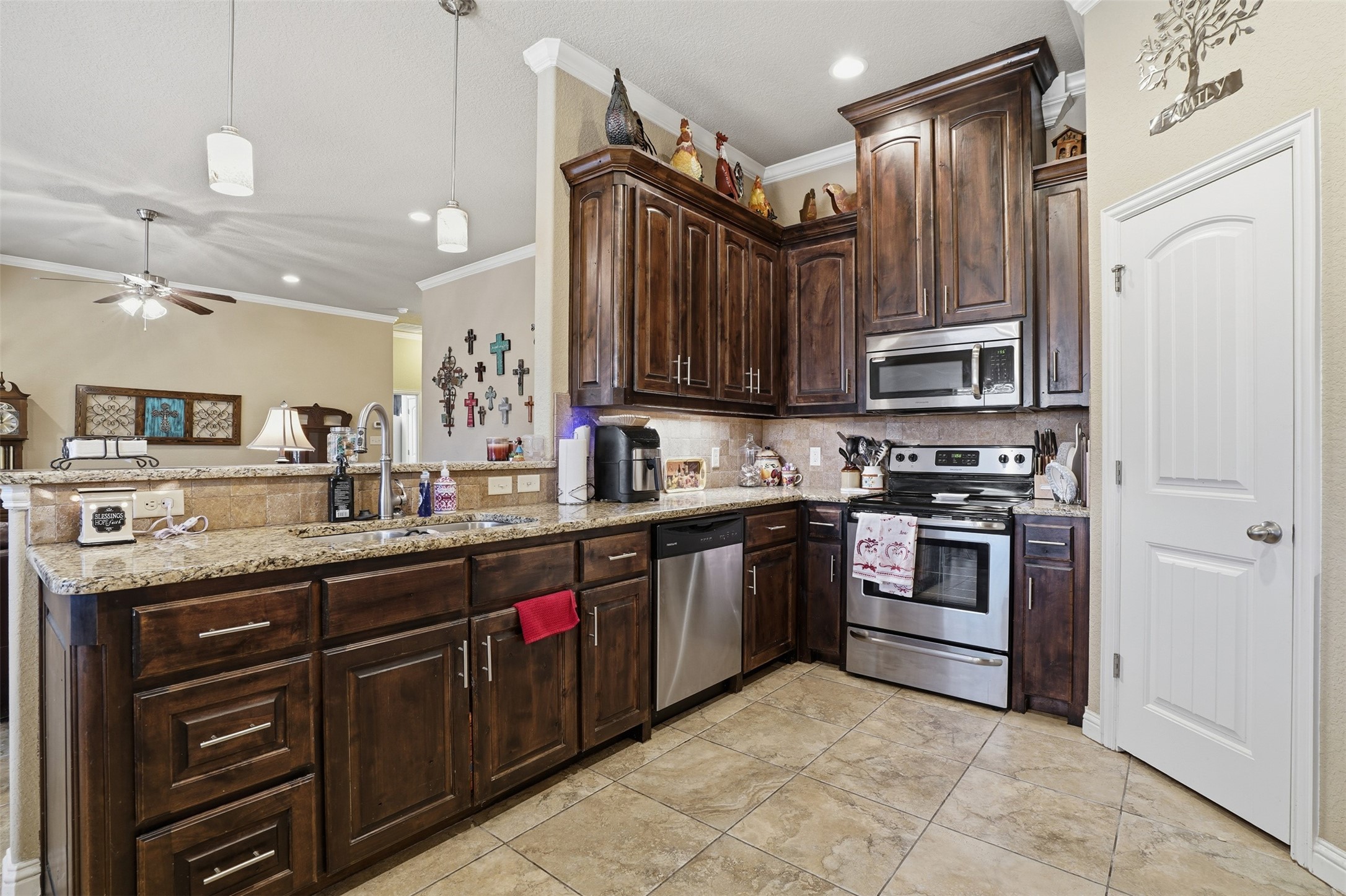 306 Donna Circle Granbury TX 76049