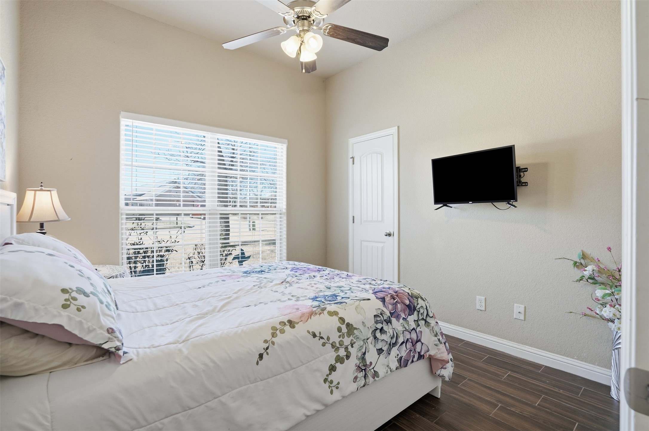 306 Donna Circle Granbury TX 76049