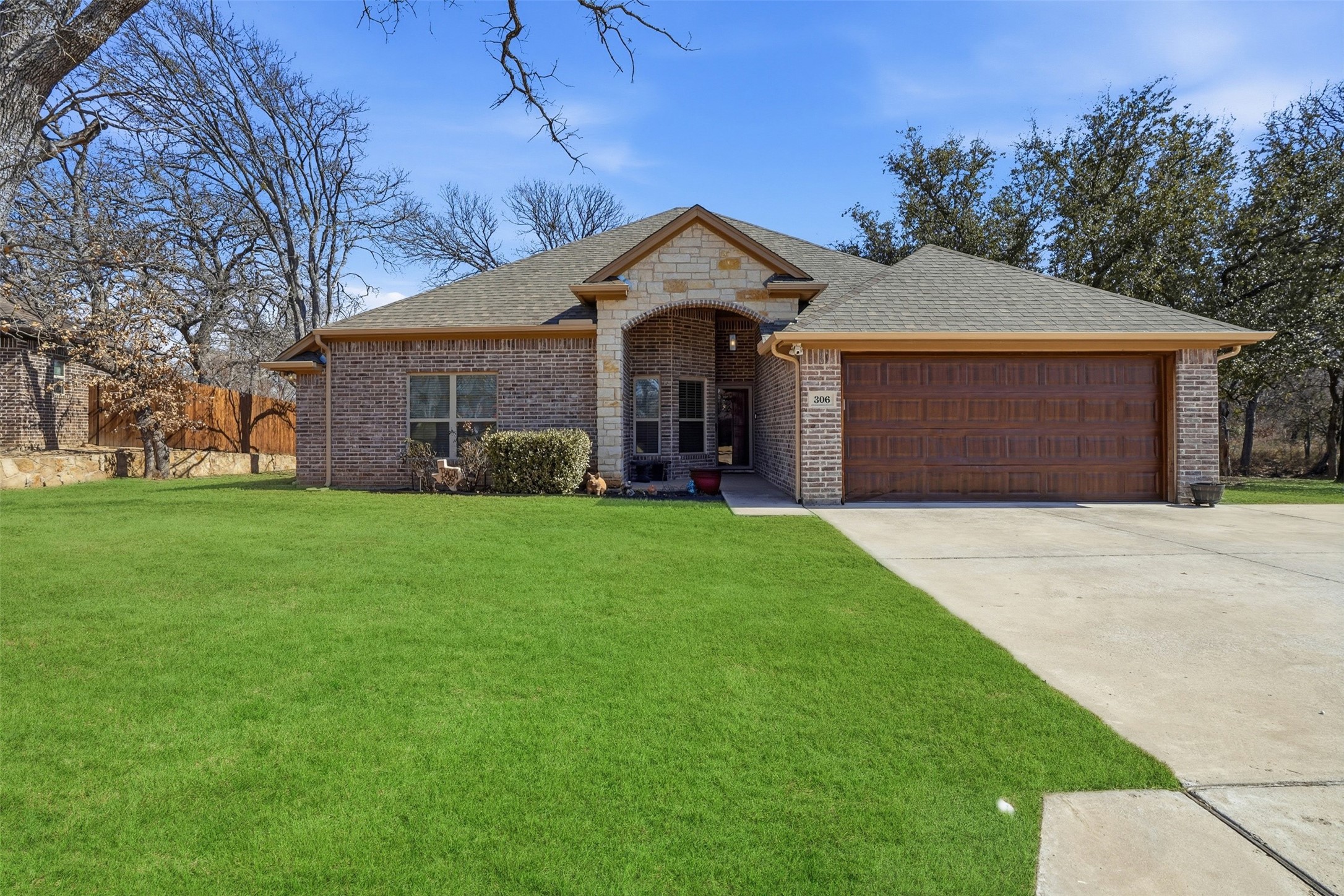 306 Donna Circle Granbury TX 76049
