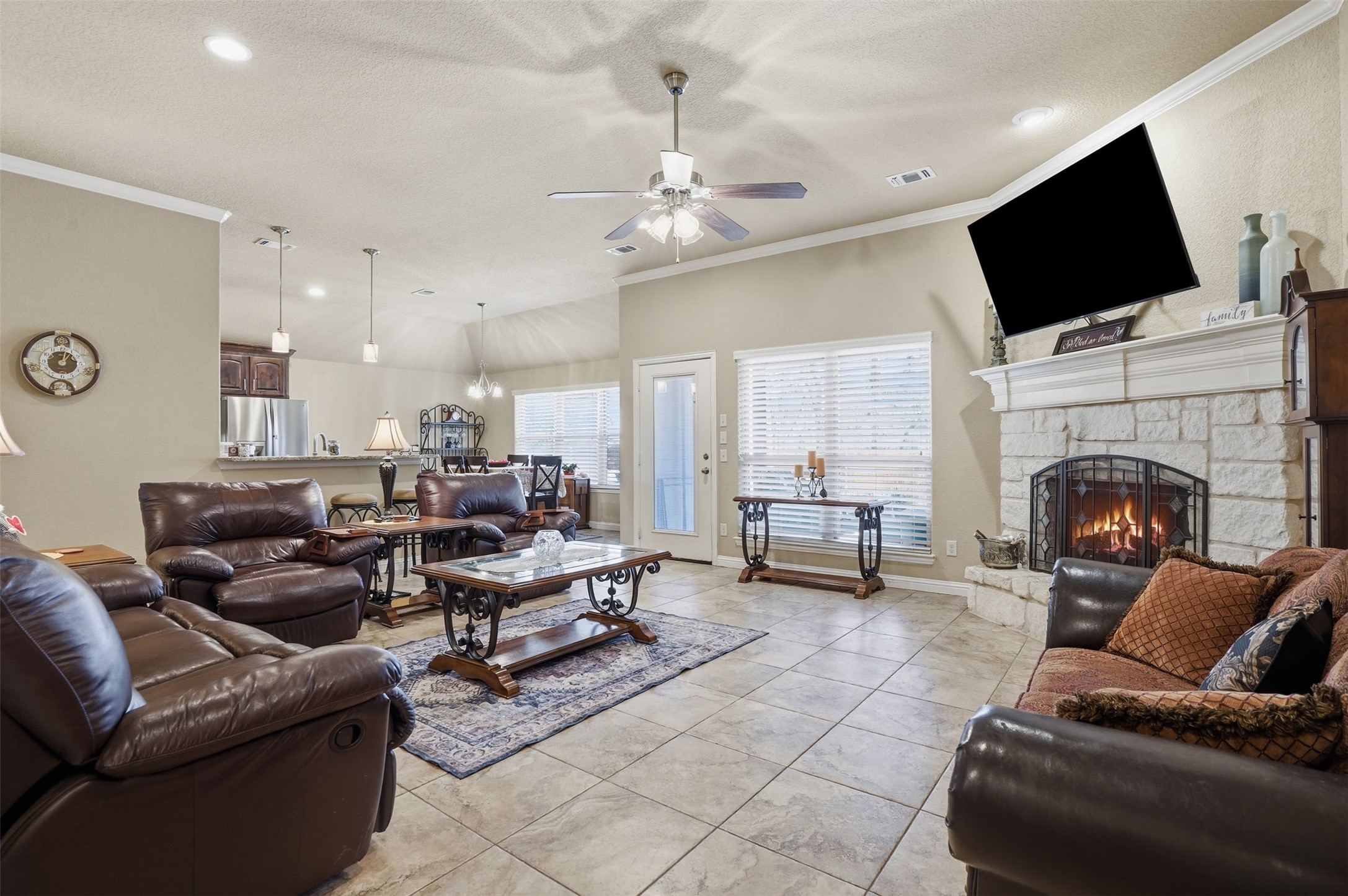 306 Donna Circle Granbury TX 76049