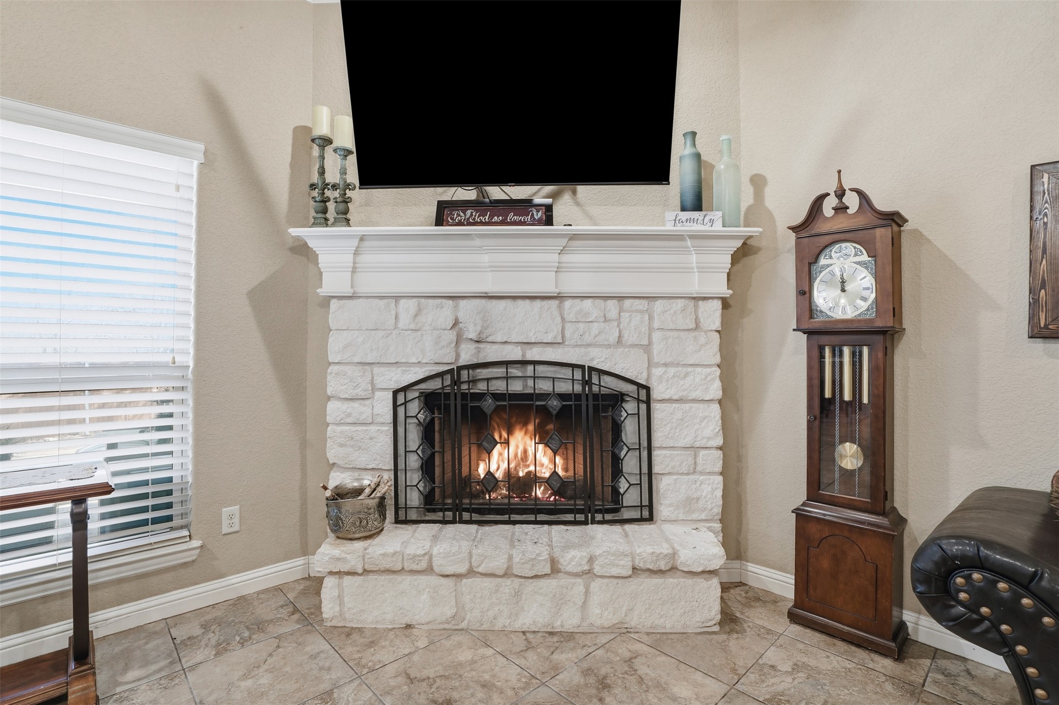 306 Donna Circle Granbury TX 76049