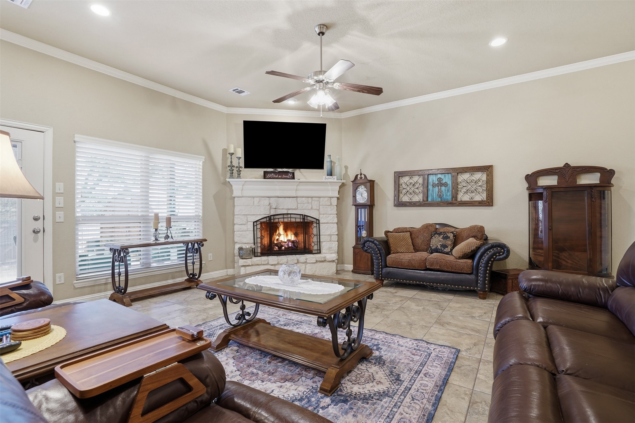 306 Donna Circle Granbury TX 76049
