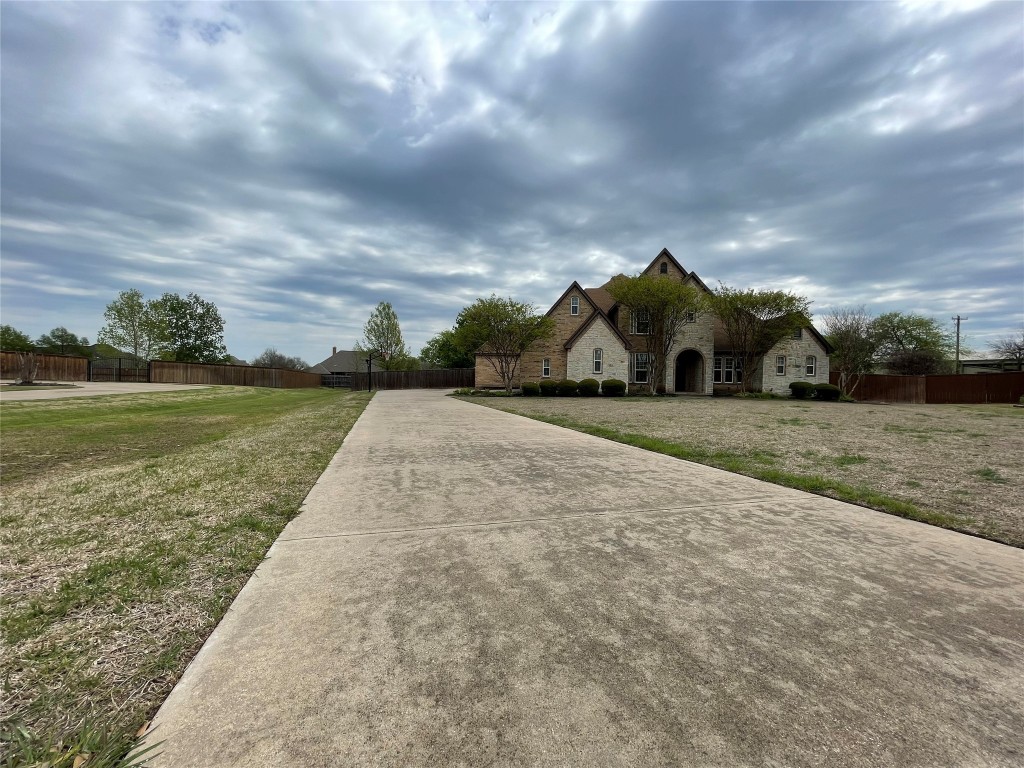 8290 Street Johns Drive Waxahachie TX 75167