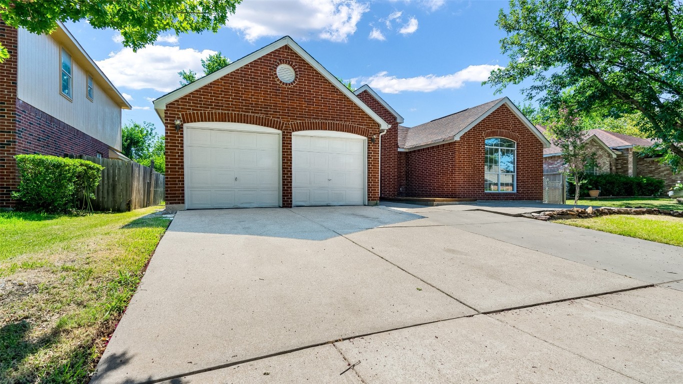 5707 Marquette Street Arlington TX 76018