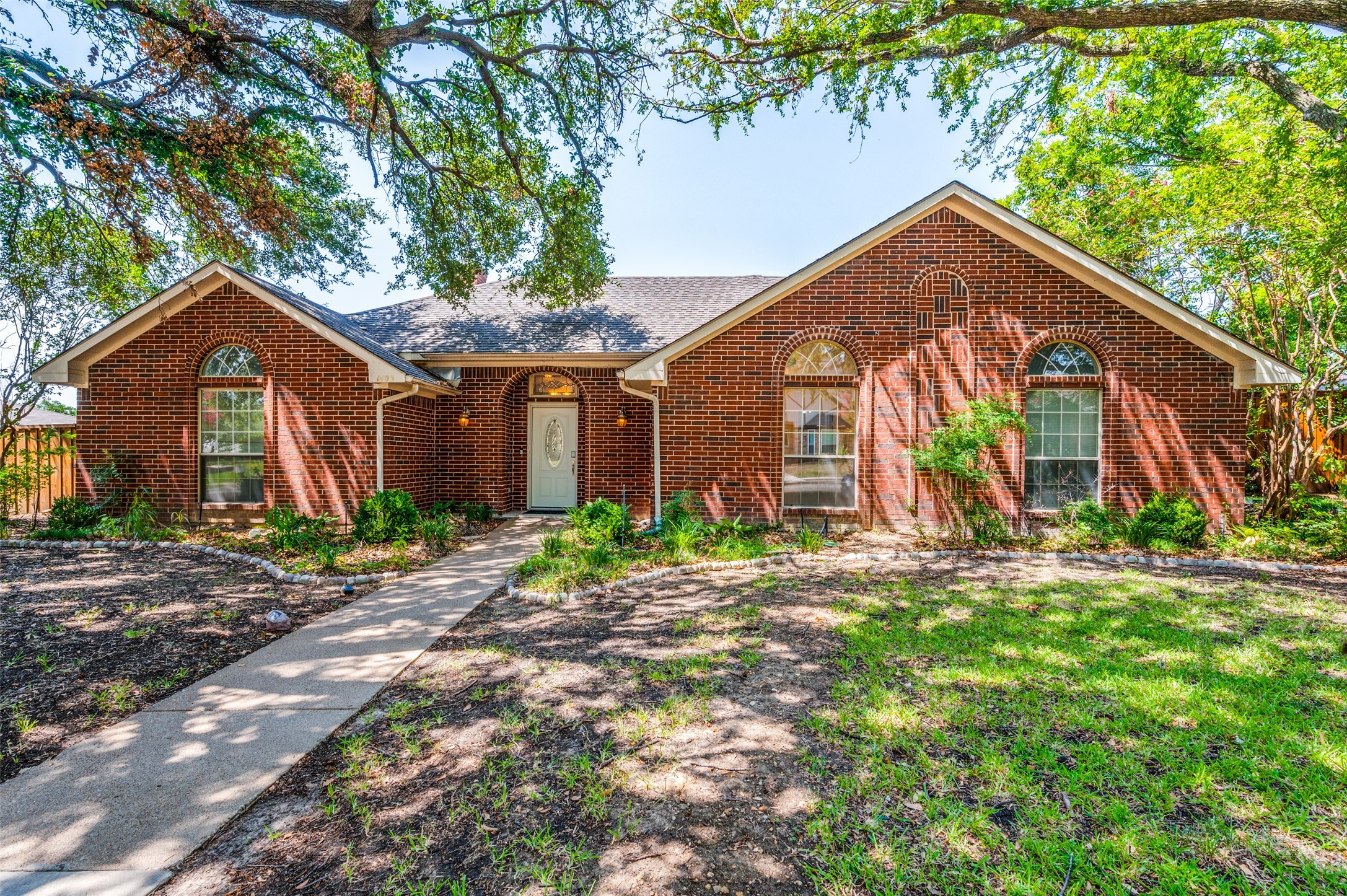 1403 Shannon Place Carrollton TX 75006