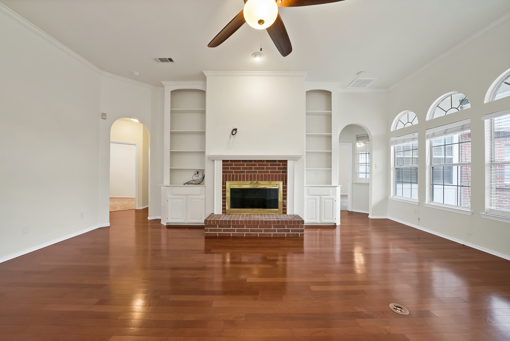 813 Yosemite Trail Mesquite TX 75149