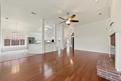 813 Yosemite Trail Mesquite TX 75149