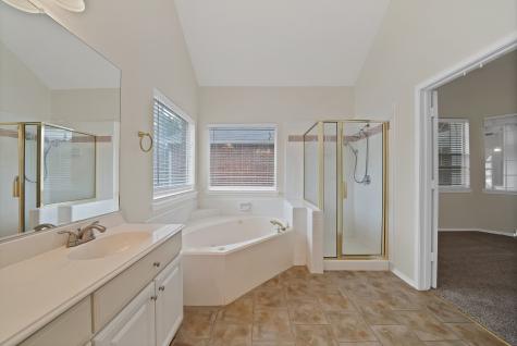 813 Yosemite Trail Mesquite TX 75149