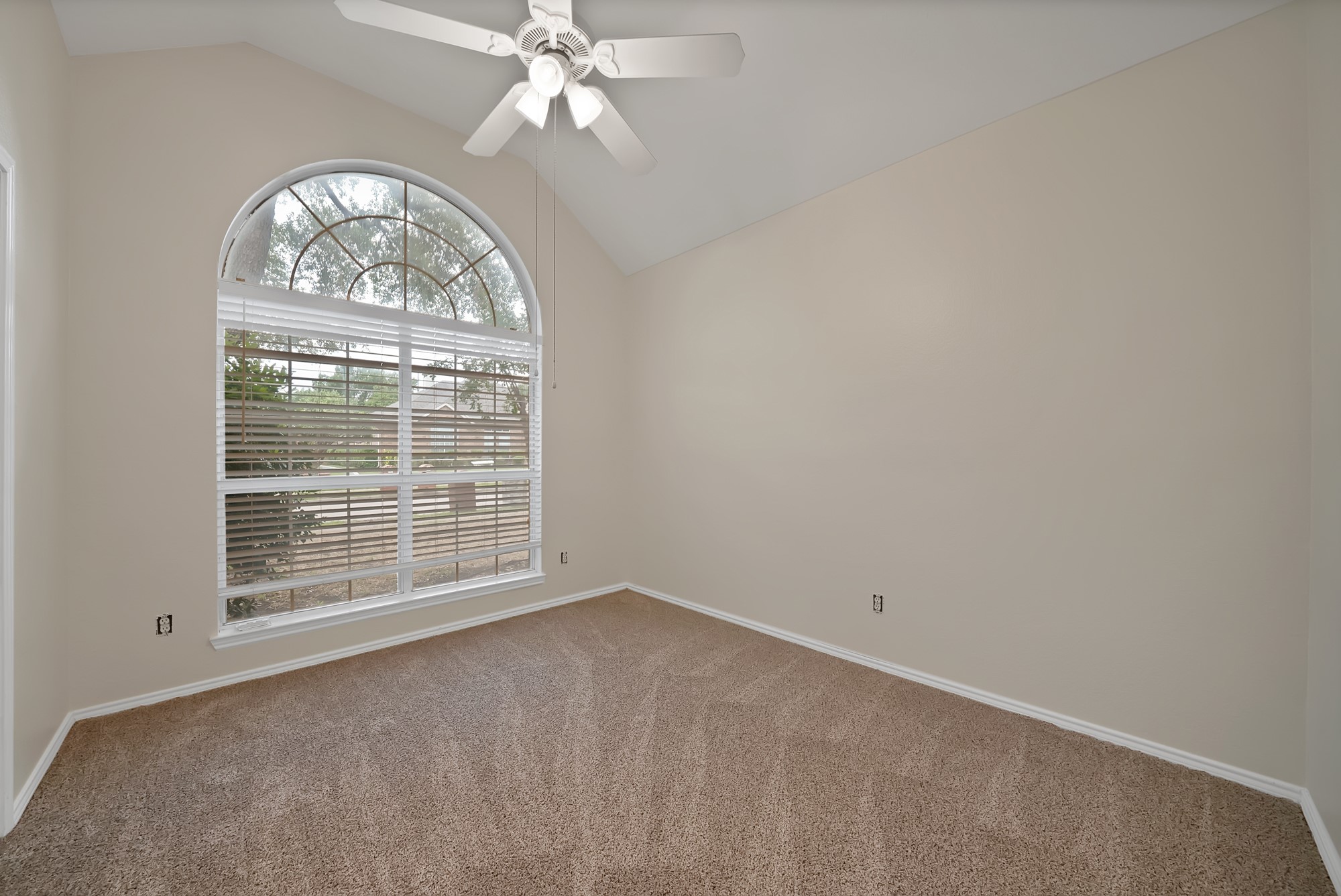 813 Yosemite Trail Mesquite TX 75149