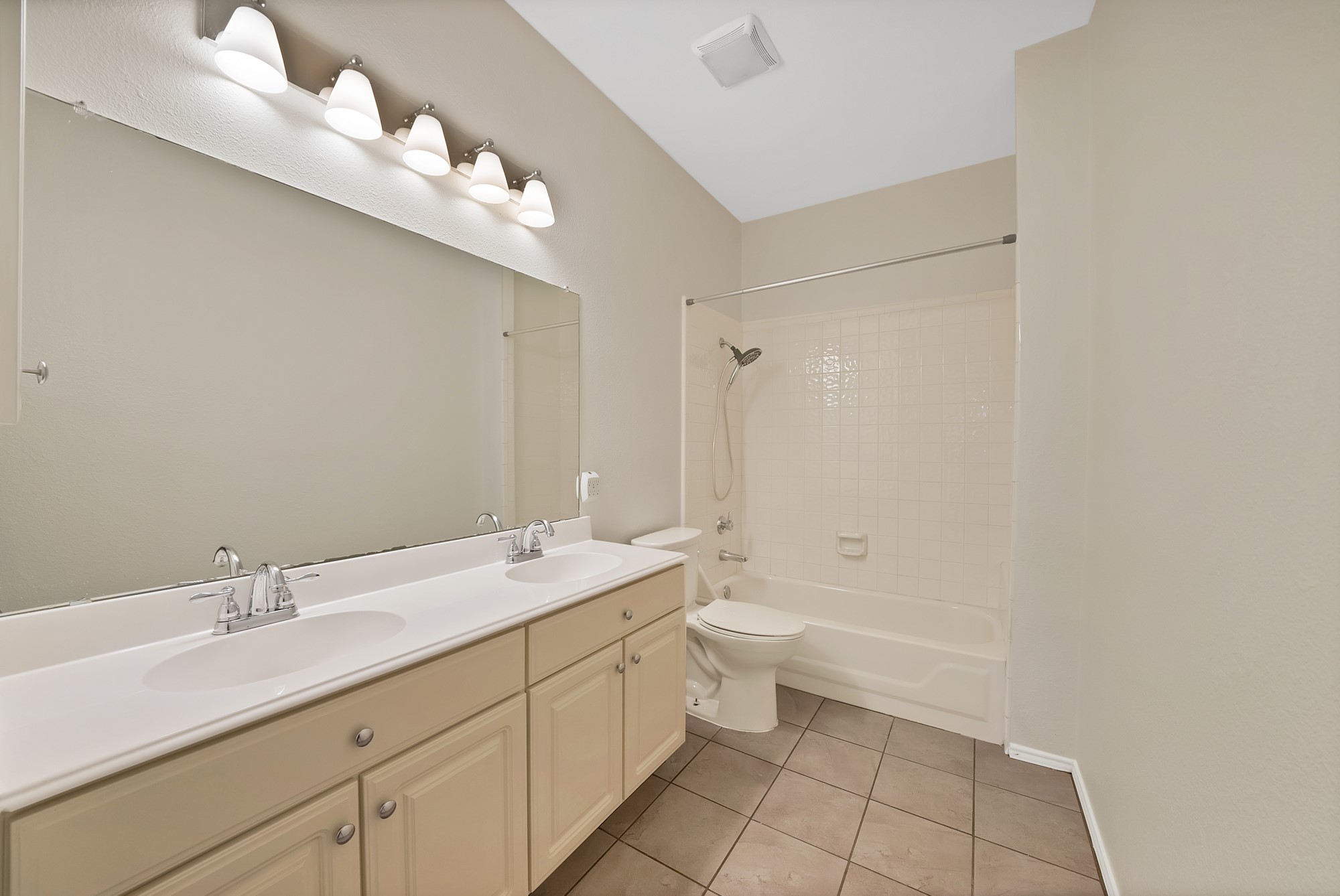 813 Yosemite Trail Mesquite TX 75149