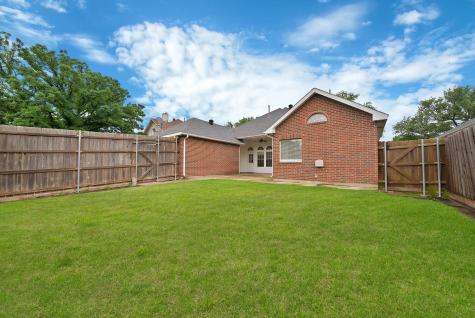 813 Yosemite Trail Mesquite TX 75149