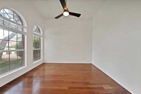 813 Yosemite Trail Mesquite TX 75149