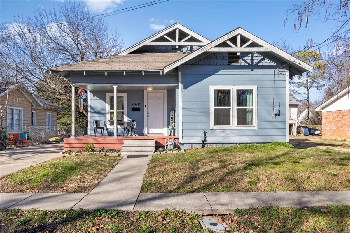 1618 Sycamore Street Commerce TX 75428