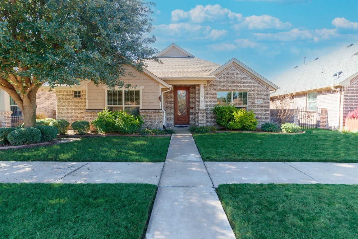 219 Captains Court Granbury TX 76049